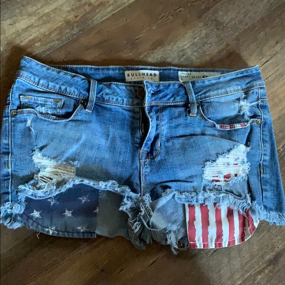 Bullhead shorts